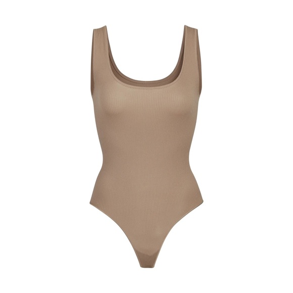SKIMS Tops - NWT: SKIMS: Stretch Rib Scoop Tank Bodysuit— Dessert L/XL